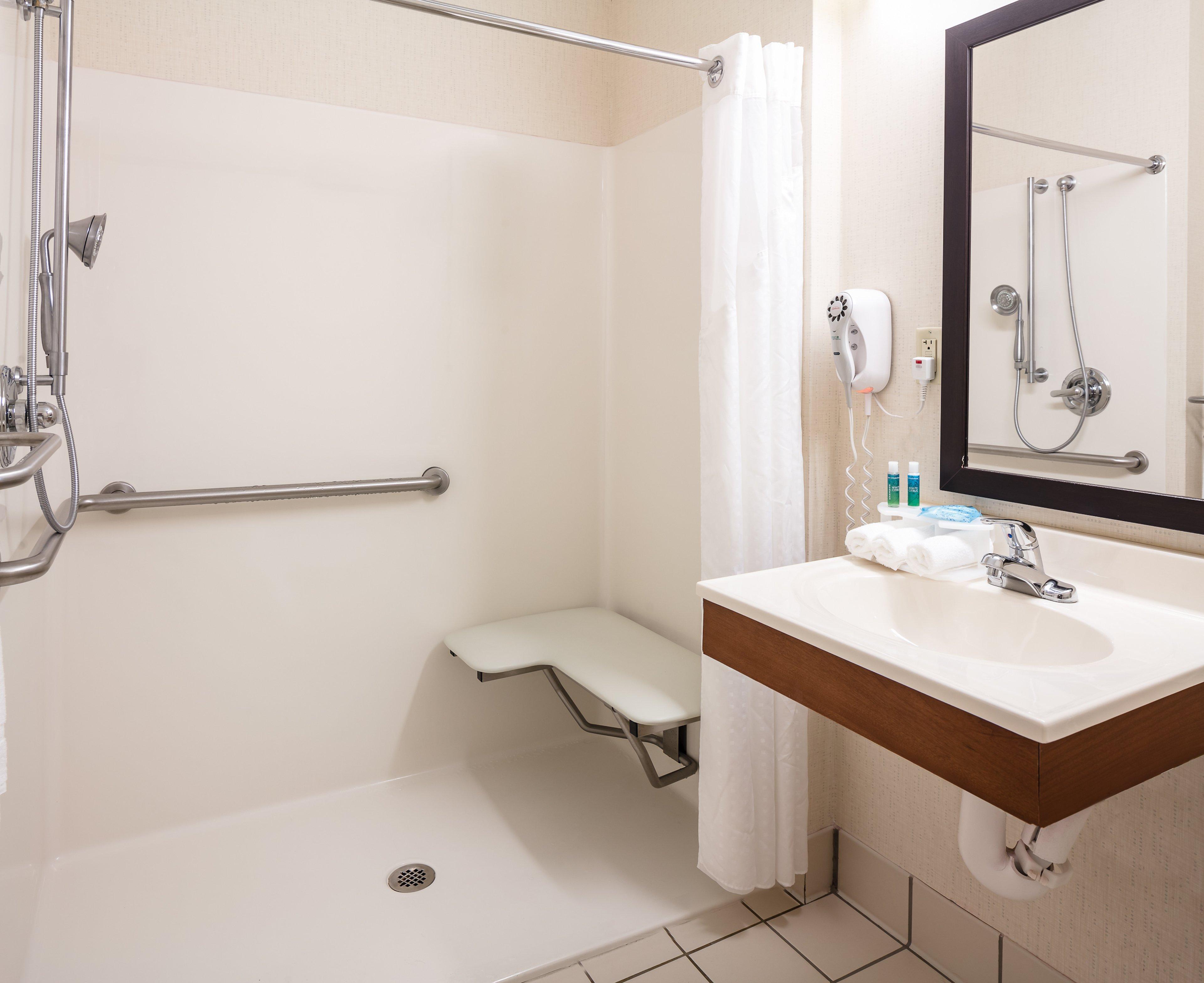 Holiday Inn Express Hotel & Suites Coralville By Ihg Zewnętrze zdjęcie