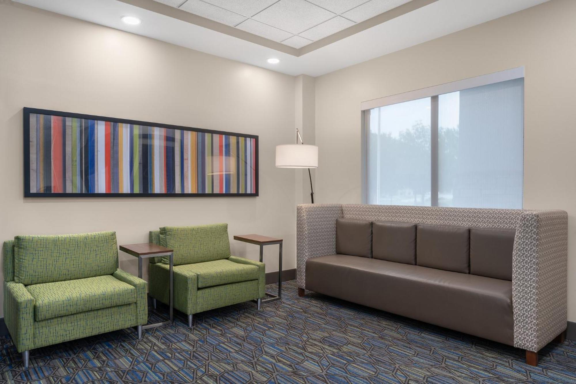 Holiday Inn Express Hotel & Suites Coralville By Ihg Zewnętrze zdjęcie