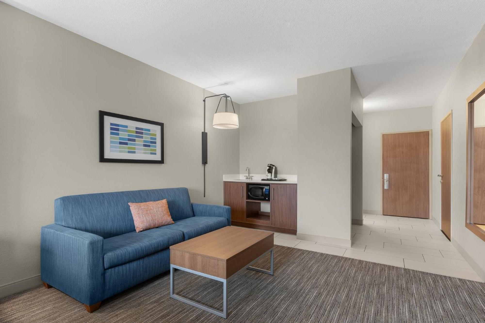 Holiday Inn Express Hotel & Suites Coralville By Ihg Zewnętrze zdjęcie