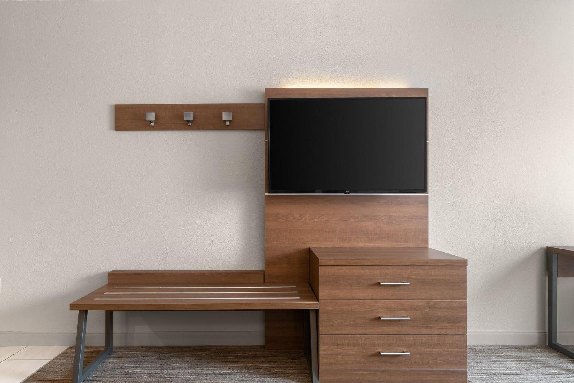 Holiday Inn Express Hotel & Suites Coralville By Ihg Zewnętrze zdjęcie