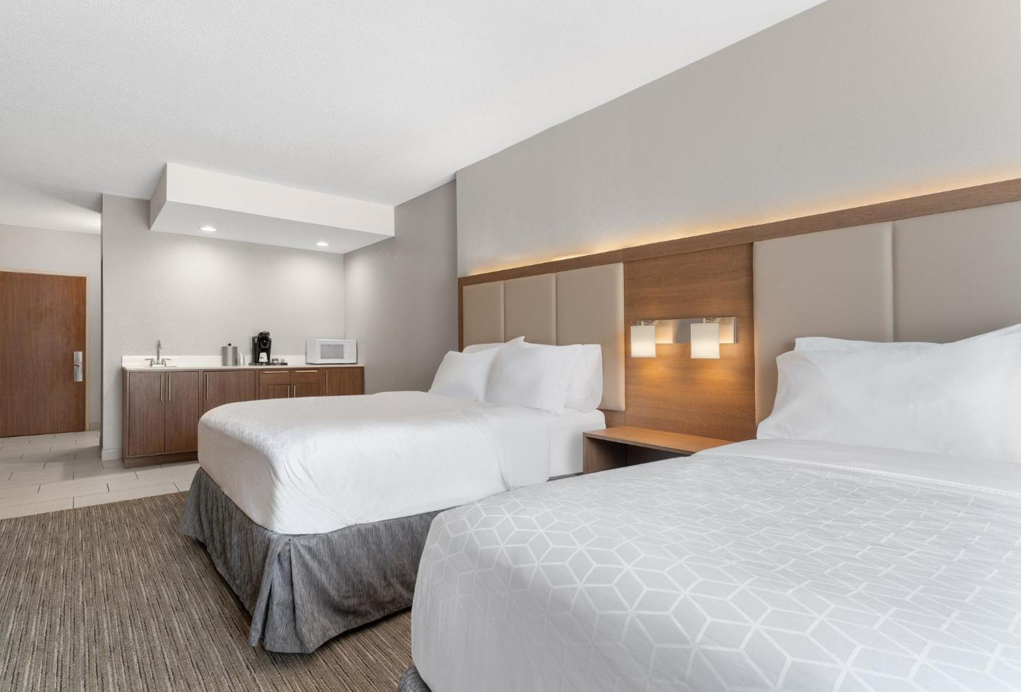 Holiday Inn Express Hotel & Suites Coralville By Ihg Zewnętrze zdjęcie