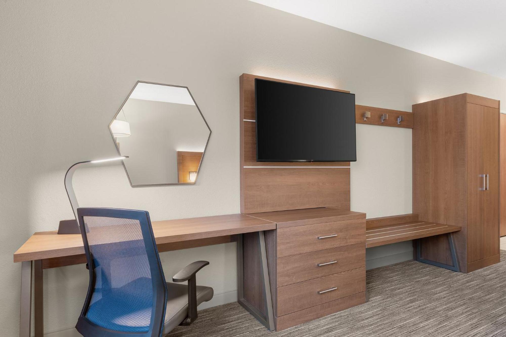 Holiday Inn Express Hotel & Suites Coralville By Ihg Zewnętrze zdjęcie