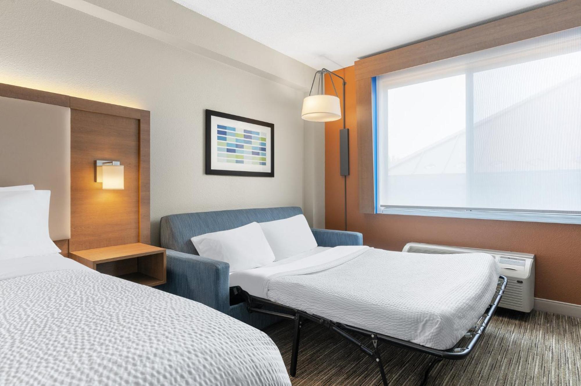 Holiday Inn Express Hotel & Suites Coralville By Ihg Zewnętrze zdjęcie