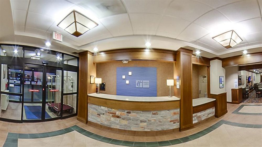 Holiday Inn Express Hotel & Suites Coralville By Ihg Zewnętrze zdjęcie