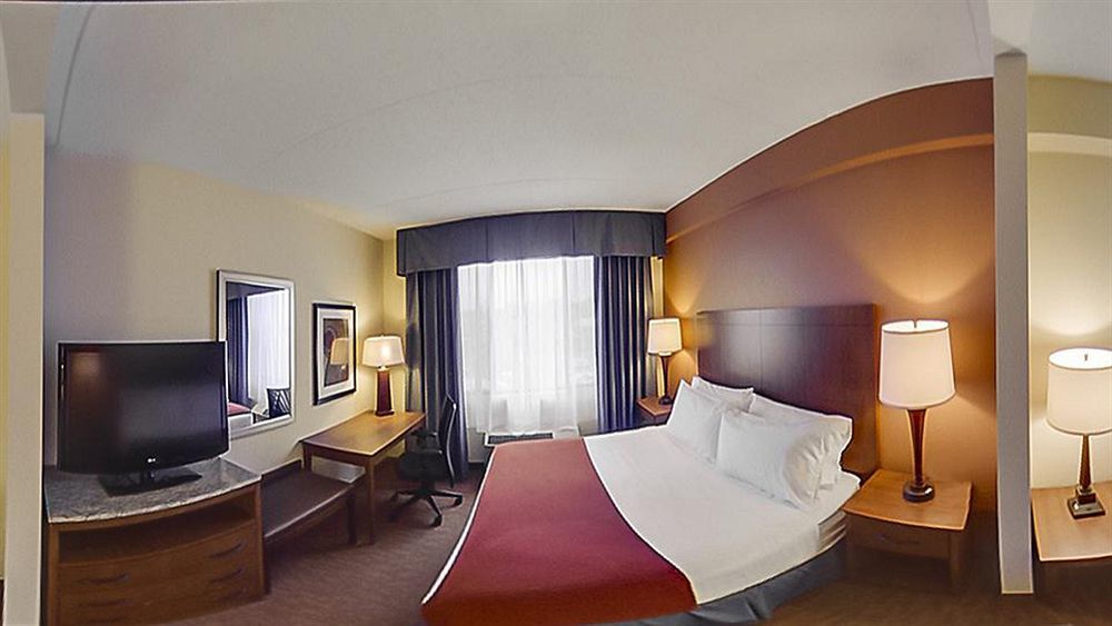 Holiday Inn Express Hotel & Suites Coralville By Ihg Zewnętrze zdjęcie