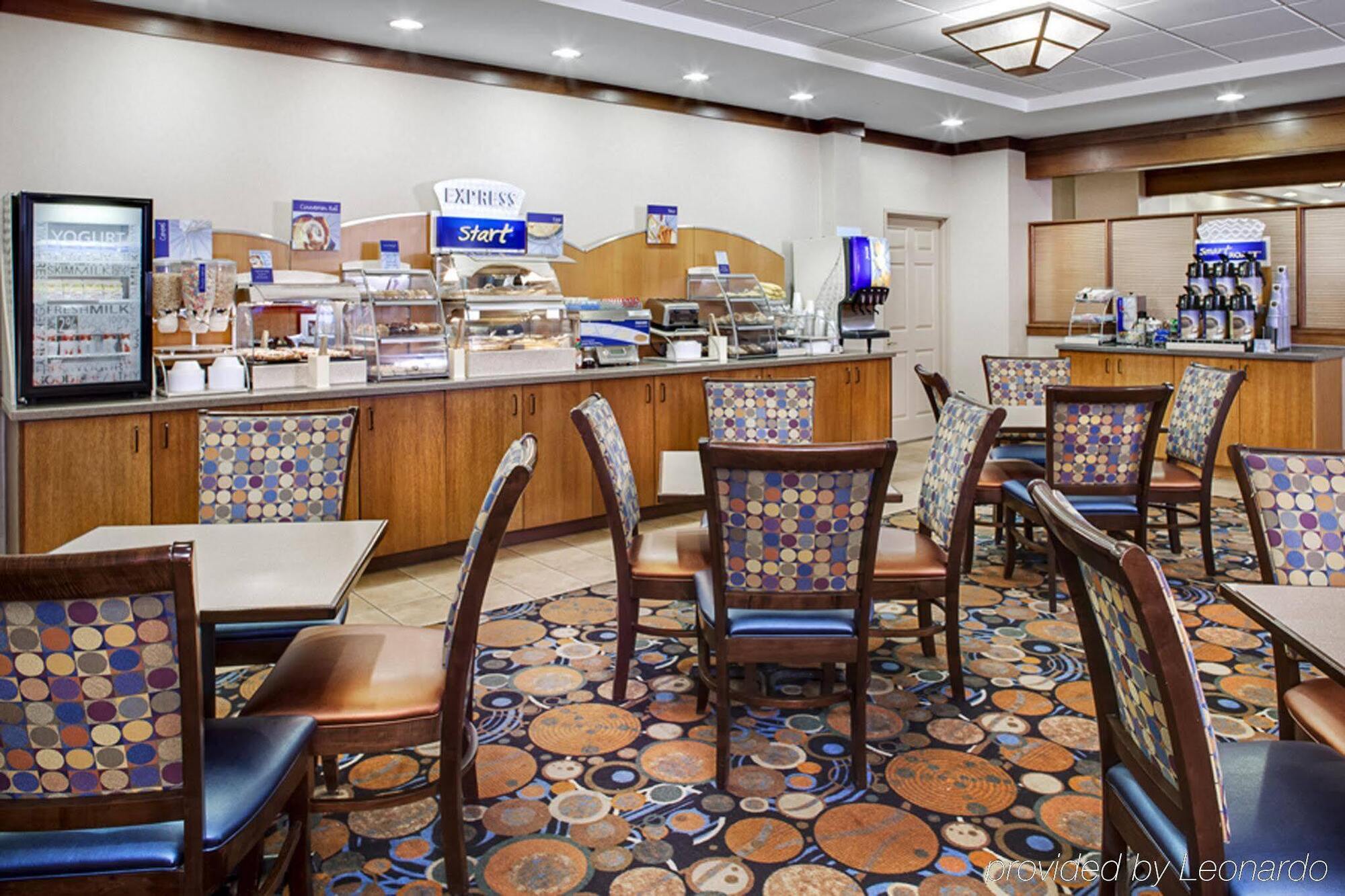 Holiday Inn Express Hotel & Suites Coralville By Ihg Zewnętrze zdjęcie